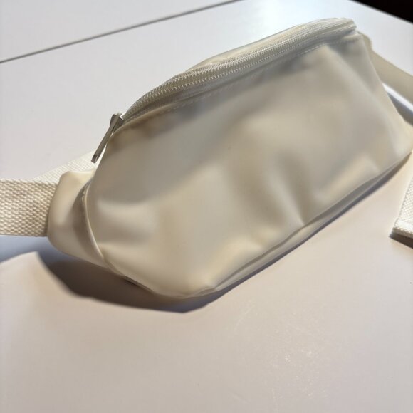 American Eagle White Semi Transparent Fanny Pack Waist Bag - Picture 4 of 7